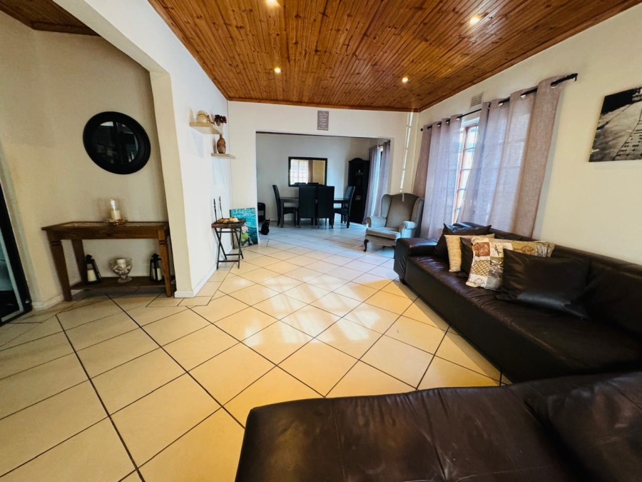 3 Bedroom Property for Sale in Highbury Western Cape